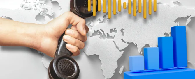 Eine Weltkarte im Hintergrund, davor ein Balkendiagramm und eine Hand, die einen Retro-Telefonhörer hält. Marktforschung in der Kommunikationsagentur RESULT GmbH